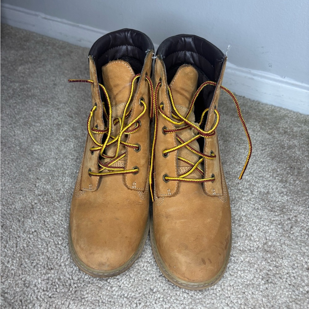 Woman’s Tan Leather Boots